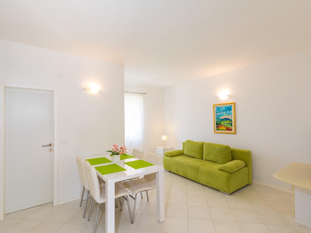Apartments Gala Poreč Exterior foto